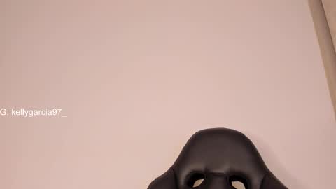 Kelly  online show from March 1, 12:45 pm