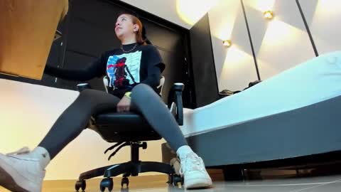 ALMA FENIX  online show from October 15, 12:52 pm