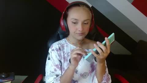 Snapshot of alterego1__ chatting on February 18, 6:39 pm Alter  online show from February 18, 6:39 pm