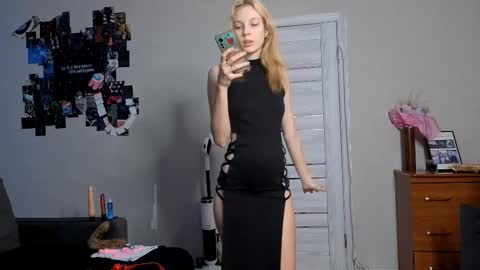 May online show from December 13, 8:15 pm