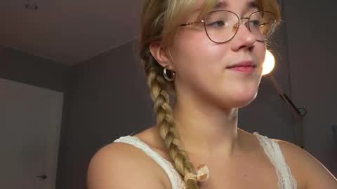 Amelia NEXT STREAM  online show from November 20, 1:56 pm