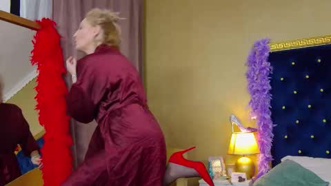 Alura Jenson online show from February 22, 6:47 am