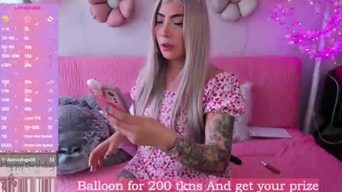 Snapshot of alwayslovely_mango chatting on October 4, 7:40 pm Tell me Lorens online show from October 4, 7:40 pm