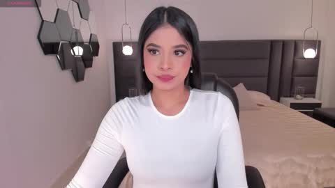 Aly  online show from November 11, 11:40 am