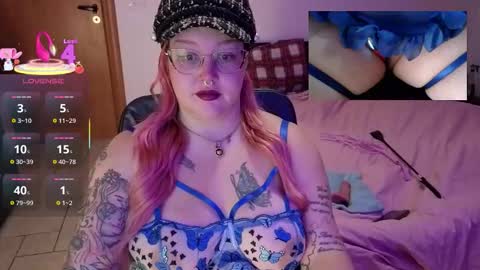 Alyssa Wonderland online show from December 15, 9:47 am