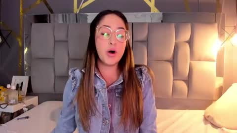 Alyze make feel hot as hell online show from October 5, 1:21 am