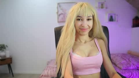 Amai  Liu online show from January 19, 1:51 pm