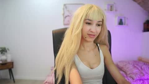 Amai  Liu online show from January 15, 2:23 pm