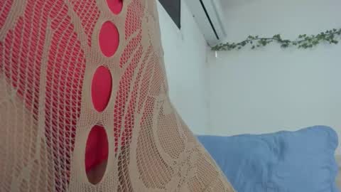 AMAIA online show from February 11, 8:32 pm