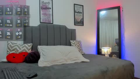 Hi Im AmaiaHelp me reach 100 likes online show from September 11, 11:49 pm