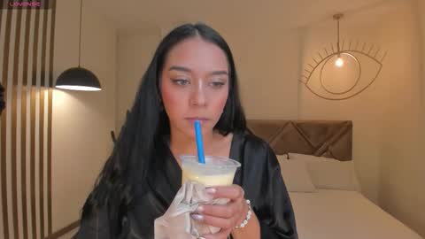 Snapshot of amalia_cruss chatting on October 22, 8:47 pm Amalia cruss online show from October 22, 8:47 pm