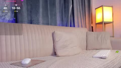 XeniaRay online show from September 20, 7:17 am