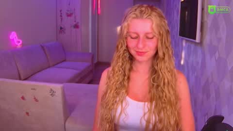 Amalia online show from September 21, 2:38 pm