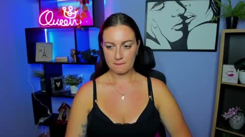 Amanda online show from June 15, 1:22 pm