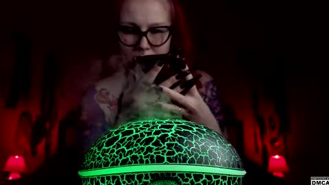 Goddess Amanita online show from February 6, 11:57 am