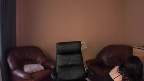 amateur_fitbabex online show from February 6, 7:45 am