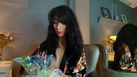 Ambar Oishi  online show from December 18, 5:29 pm