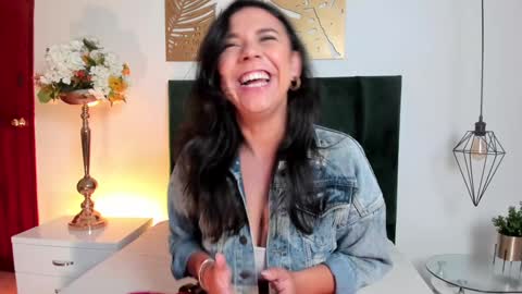 Amber Davis online show from February 6, 6:24 pm