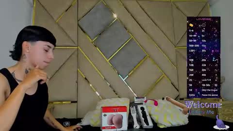 Amber  online show from November 7, 6:02 pm