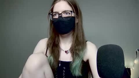 Amber non-nude model online show from December 5, 6:35 am