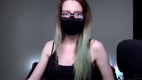 Amber non-nude model online show from December 9, 1:51 am