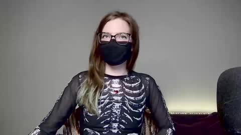 Amber non-nude model online show from December 2, 2:02 am