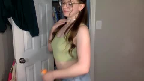 Amber 3 online show from November 11, 11:40 am