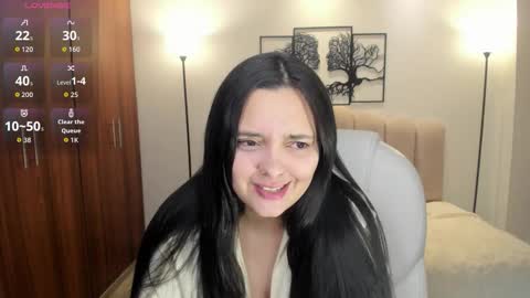 Snapshot of amelia_cheerry chatting on October 24, 11:17 am amelia online show from October 24, 11:17 am