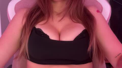 Snapshot of ameliacooperxxx chatting on September 19, 7:13 pm ameliacooperxxx online show from September 19, 7:13 pm