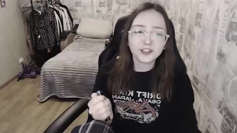 Amelia online show from December 7, 12:24 pm