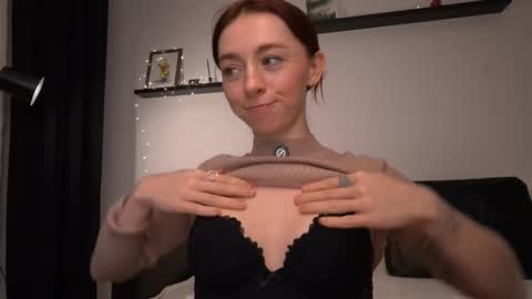 Amelia   online show from January 13, 3:27 pm