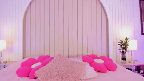 Amelia online show from February 21, 9:04 pm