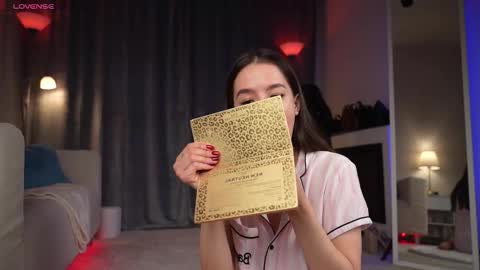 Amy  online show from October 3, 2:05 am