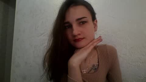 Julia  online show from March 3, 6:09 am