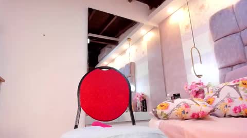 Amina online show from November 17, 6:58 am