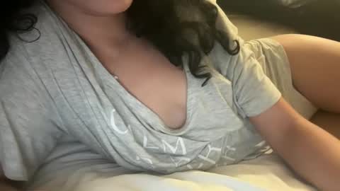 aminasura online show from October 13, 6:16 am