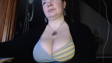 amorelara online show from January 28, 4:50 am