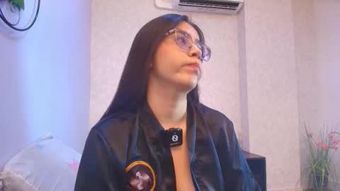 amy__wats0n online show from January 8, 7:29 pm