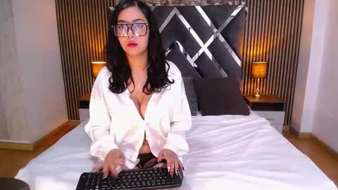 Amy online show from February 2, 12:48 pm