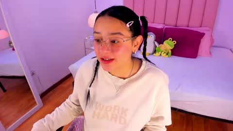 Aleja   online show from November 14, 11:16 pm