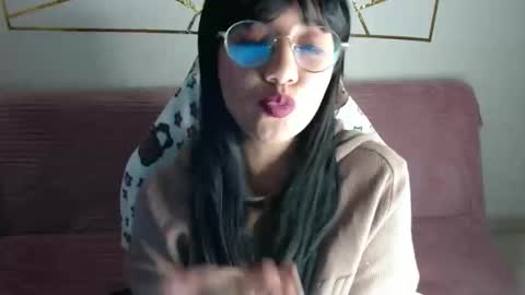 Amy Lee online show from November 18, 6:03 am