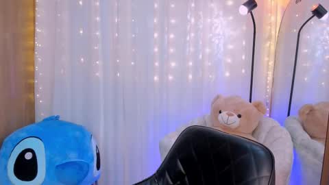 Snapshot of amydavis_ chatting on October 22, 11:48 am Amy online show from October 22, 11:48 am
