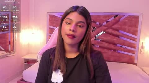 Snapshot of amyevan_ chatting on October 21, 8:57 pm amyevan_ online show from October 21, 8:57 pm