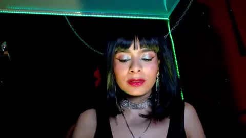 Amy Wong Grey online show from November 9, 11:11 pm