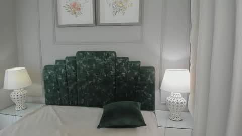 Ana  online show from October 24, 10:44 am