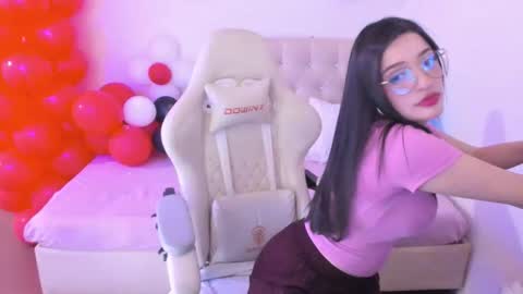 Im anna but you can call me as you want online show from February 28, 8:19 pm