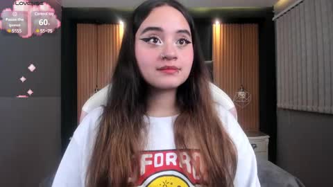 Ana online show from December 16, 8:48 pm