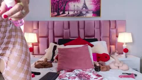 anaa_bellaa online show from March 18, 12:32 pm