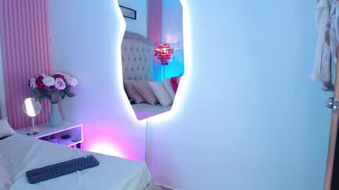 Ana Moon  online show from February 12, 4:58 am