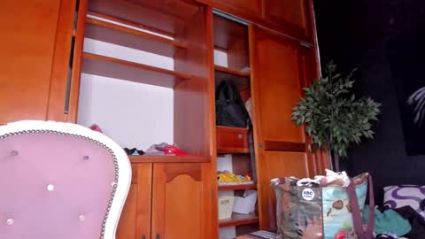 Anahi online show from February 3, 3:15 am